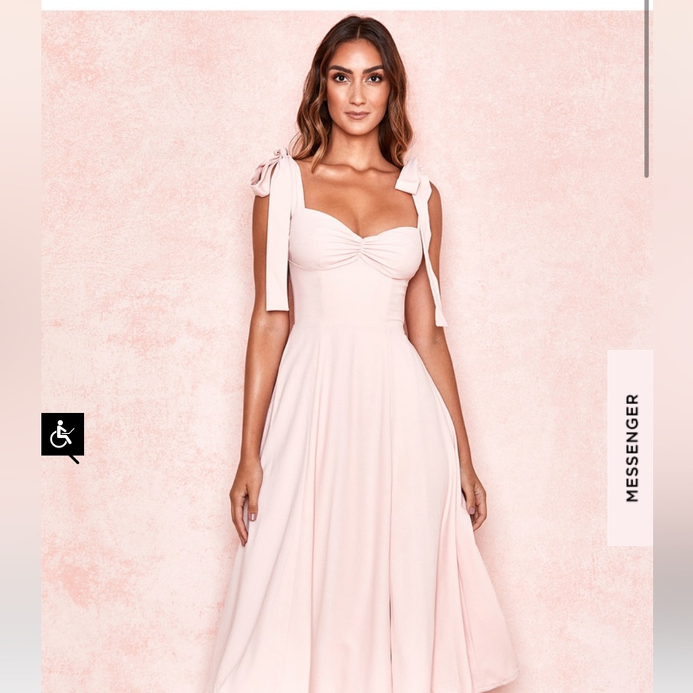 Alicia blush house of cb tag is cut